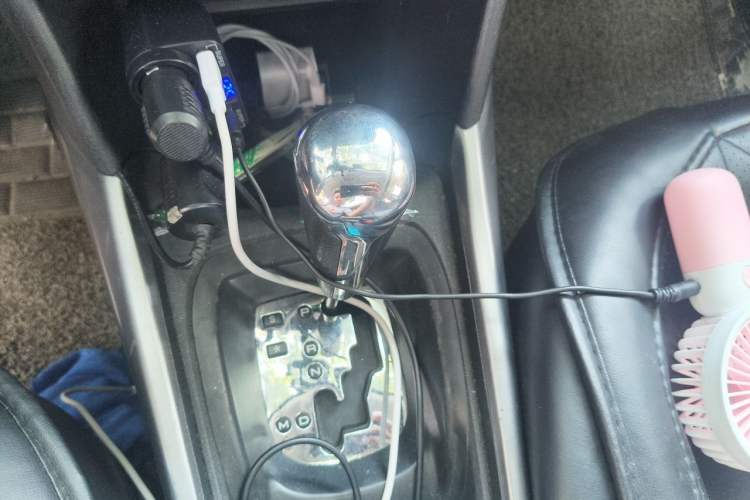 Used Peugeot 2008 2015 1.6L Automatic Playcool Edition Gear Lever