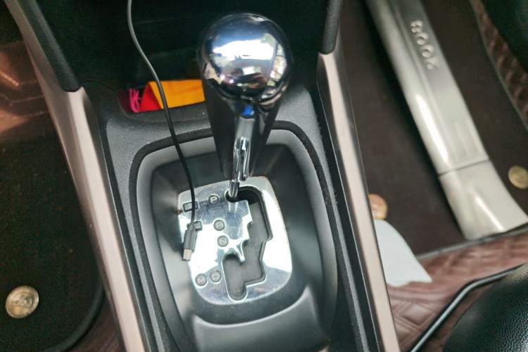 Used Peugeot 2008 2015 1.6L Automatic Playcool Edition Gear Lever