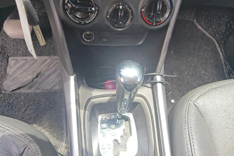 Used Peugeot 2008 2015 1.6L Automatic Playcool Edition Gear Lever