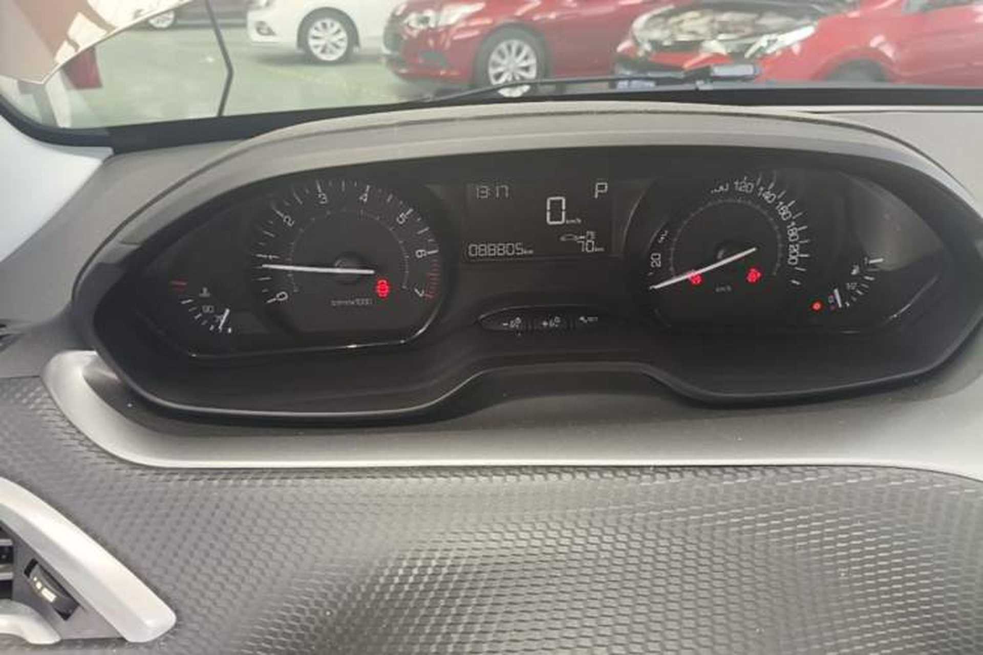 Used Peugeot 2008 2015 1.6L Automatic Playcool Edition Instrument Cluster