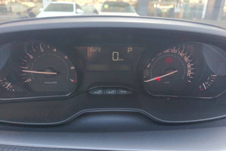 Used Peugeot 2008 2015 1.6L Automatic Playcool Edition Instrument Cluster