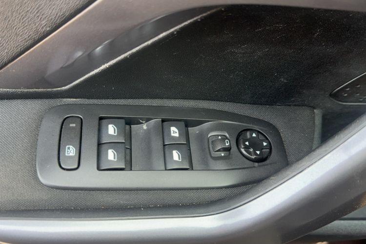 Used Peugeot 2008 2015 1.6L Automatic Playcool Edition Interior 12