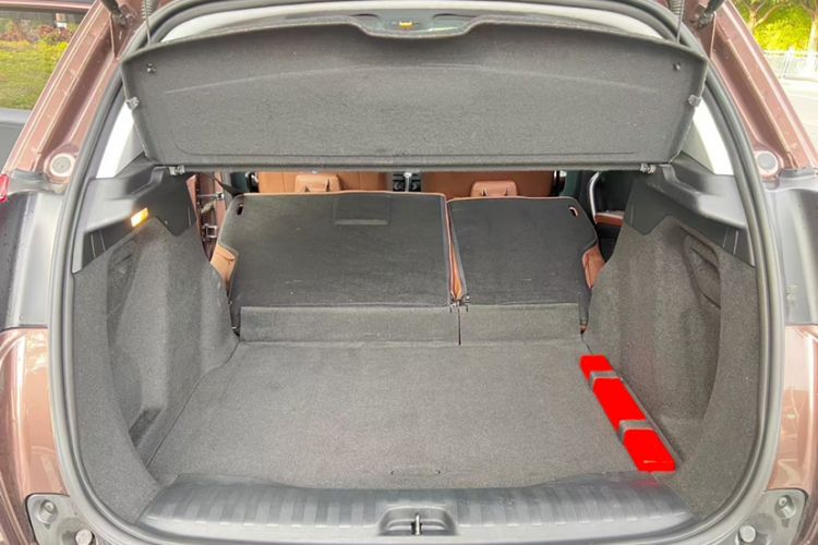 Used Peugeot 2008 2015 1.6L Automatic Playcool Edition Interior 5
