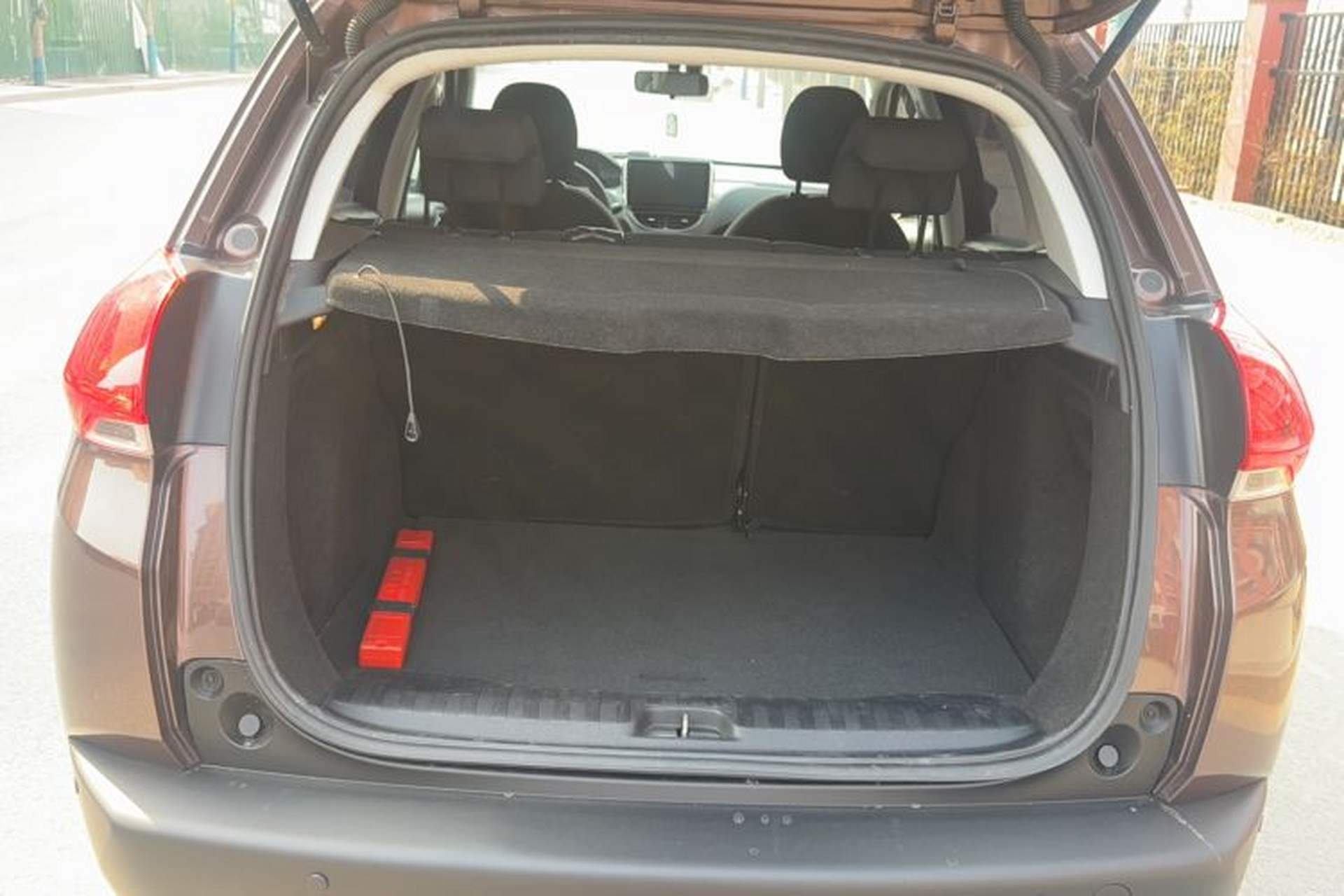 Used Peugeot 2008 2015 1.6L Automatic Playcool Edition Interior 6