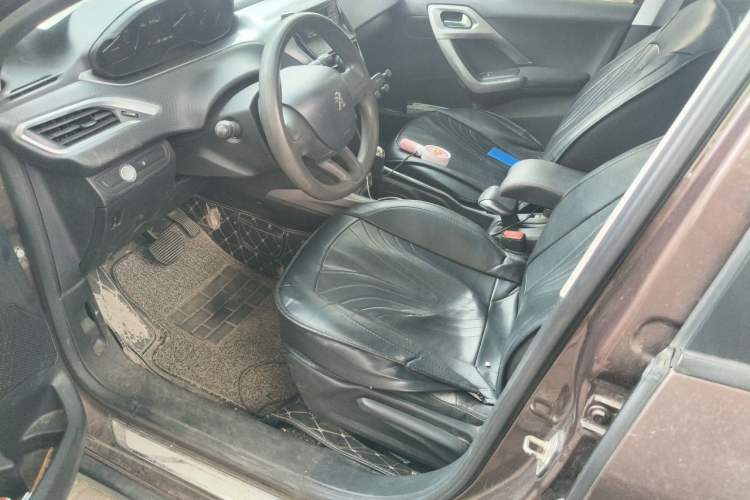 Used Peugeot 2008 2015 1.6L Automatic Playcool Edition Left Front Seat