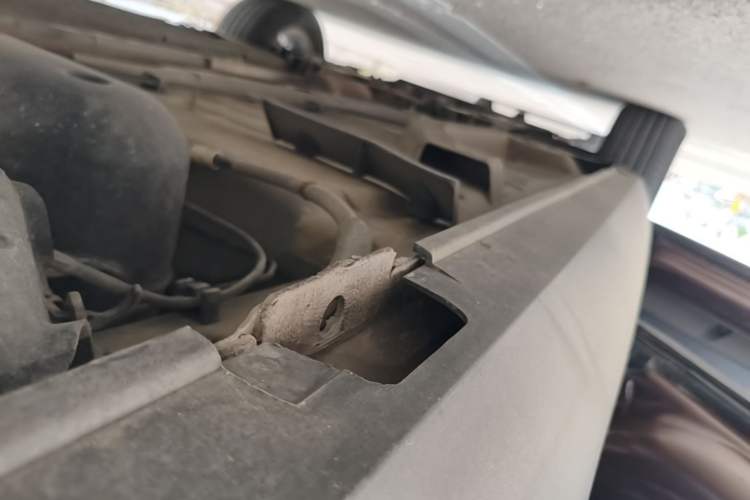 Used Peugeot 2008 2015 1.6L Automatic Playcool Edition Left Side Sill