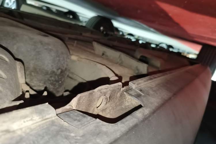 Used Peugeot 2008 2015 1.6L Automatic Playcool Edition Left Side Sill