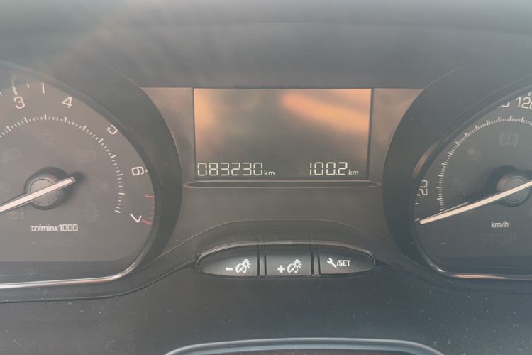 Used Peugeot 2008 2015 1.6L Automatic Playcool Edition Odometer Close Up