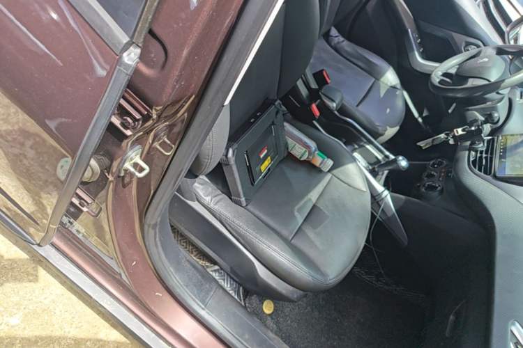 Used Peugeot 2008 2015 1.6L Automatic Playcool Edition Right Front Seat