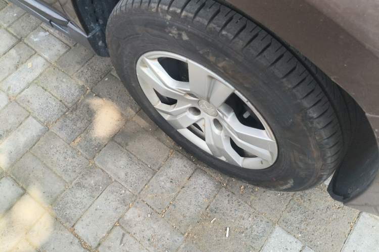 Used Peugeot 2008 2015 1.6L Automatic Playcool Edition Right Front Wheel Hub