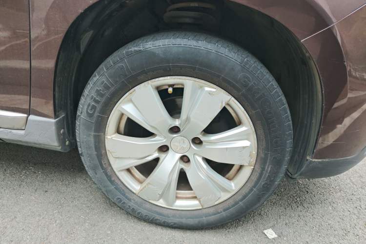 Used Peugeot 2008 2015 1.6L Automatic Playcool Edition Right Front Wheel Hub