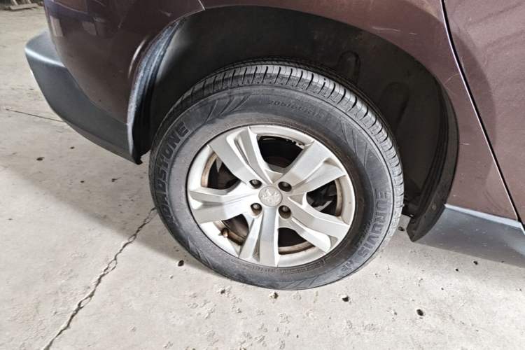 Used Peugeot 2008 2015 1.6L Automatic Playcool Edition Right Rear Wheel Hub