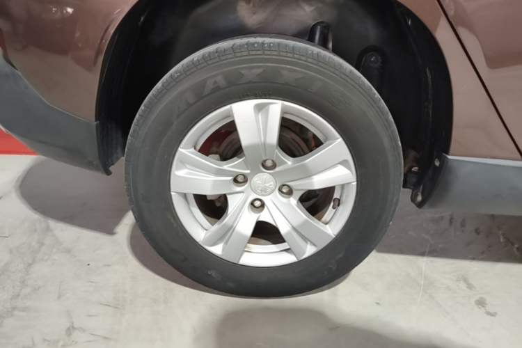 Used Peugeot 2008 2015 1.6L Automatic Playcool Edition Right Rear Wheel Hub