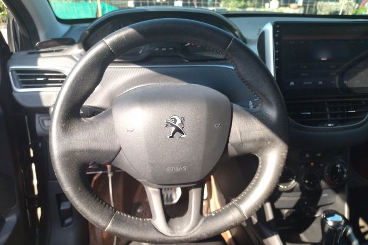 Used Peugeot 2008 2015 1.6L Automatic Playcool Edition Steering Wheel