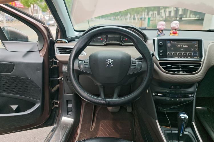 Used Peugeot 2008 2015 1.6L Automatic Playcool Edition Steering Wheel