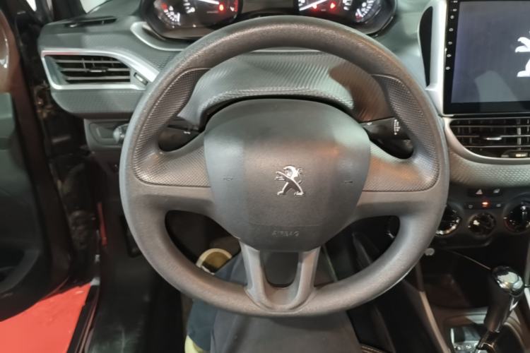 Used Peugeot 2008 2015 1.6L Automatic Playcool Edition Steering Wheel