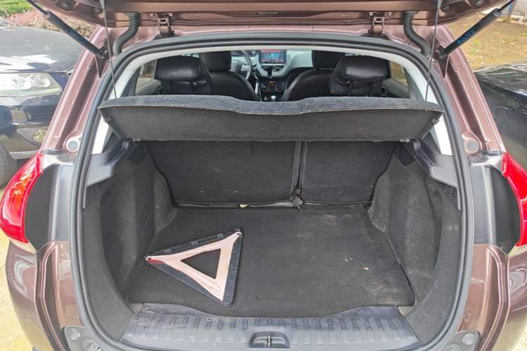 Used Peugeot 2008 2015 1.6L Automatic Playcool Edition Trunk