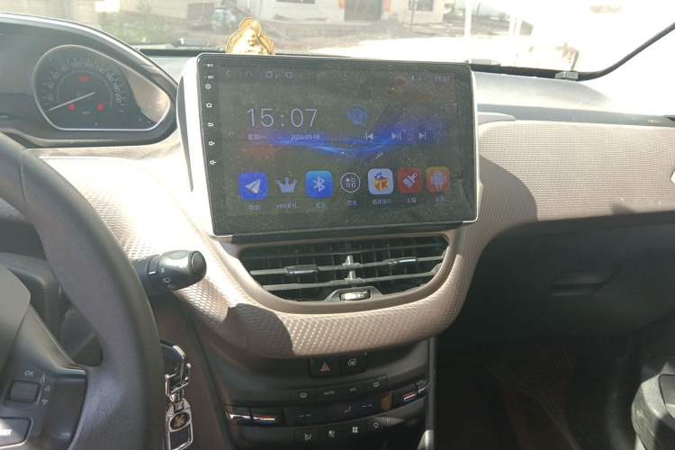Used Peugeot 2008 2015 1.6THP Automatic Fashion Edition Audio And AC Panel