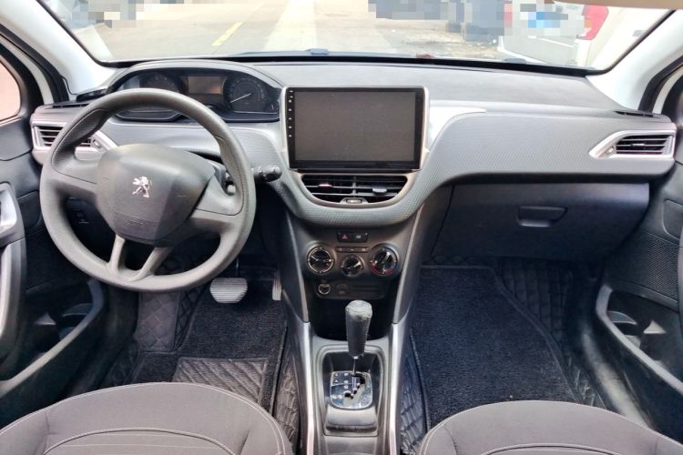 Used Peugeot 2008 2015 1.6L Automatic Playcool Edition Center Console