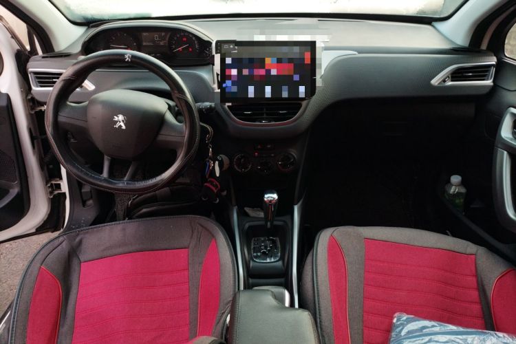 Used Peugeot 2008 2015 1.6L Automatic Playcool Edition Center Console