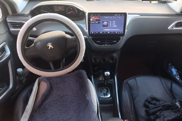 Used Peugeot 2008 2015 1.6L Automatic Playcool Edition Center Console