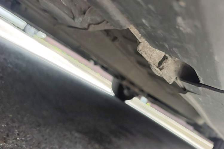 Used Peugeot 2008 2015 1.6THP Automatic Navigation Edition Chassis Front Left