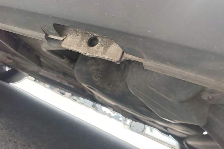 Used Peugeot 2008 2015 1.6THP Automatic Navigation Edition Chassis Rear Left