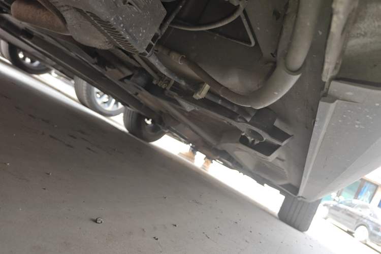 Used Peugeot 2008 2015 1.6THP Roland Garros Edition Chassis Rear Right