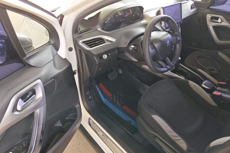 Used Peugeot 2008 2015 1.6L Automatic Playcool Edition Driver Seat