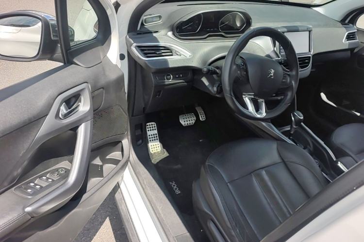 Used Peugeot 2008 2015 1.6THP Automatic Navigation Edition Driver Seat