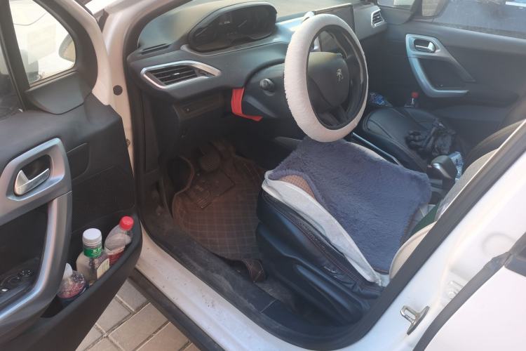Used Peugeot 2008 2015 1.6L Automatic Playcool Edition Driver Seat