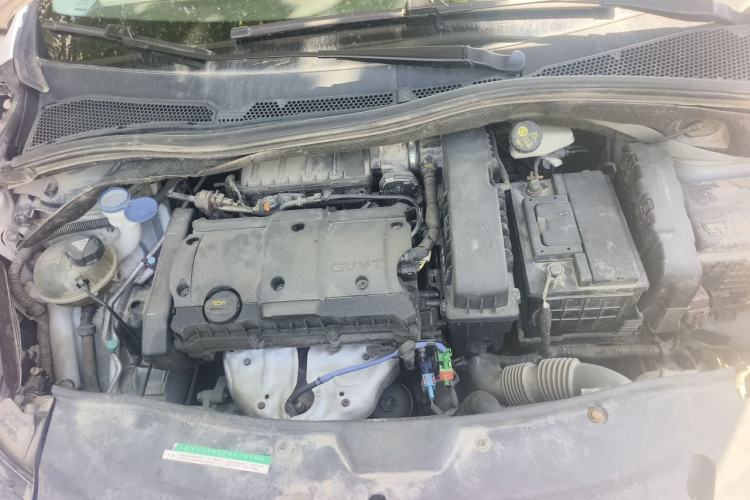 Used Peugeot 2008 2015 1.6L Automatic Playcool Edition Engine Bay