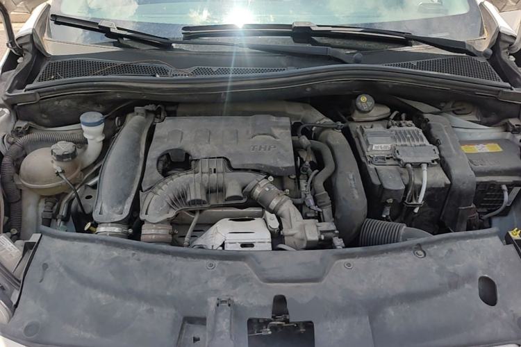 Used Peugeot 2008 2015 1.6THP Automatic Navigation Edition Engine Bay