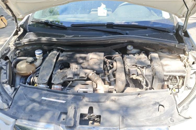 Used Peugeot 2008 2015 1.6THP Automatic Fashion Edition Engine Bay