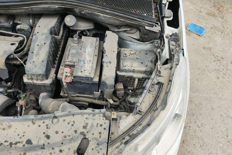 Used Peugeot 2008 2015 1.6L Automatic Playcool Edition Engine Bay Left