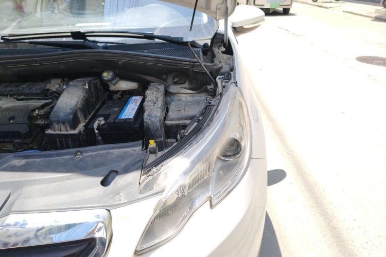 Used Peugeot 2008 2015 1.6L Automatic Playcool Edition Engine Bay Left