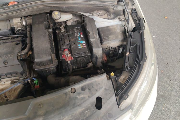Used Peugeot 2008 2015 1.6L Automatic Playcool Edition Engine Bay Left