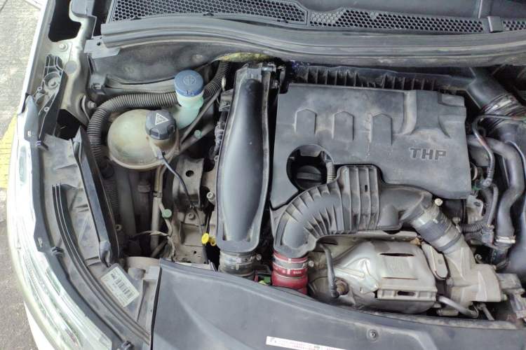 Used Peugeot 2008 2015 1.6THP Automatic Fashion Edition Engine Bay Right