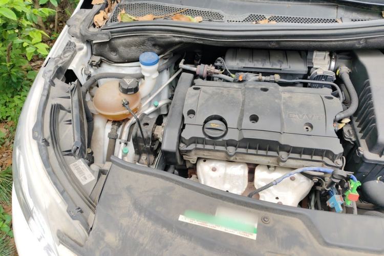 Used Peugeot 2008 2015 1.6L Automatic Playcool Edition Engine Bay Right