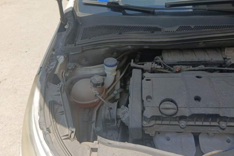 Used Peugeot 2008 2015 1.6L Automatic Playcool Edition Engine Bay Right