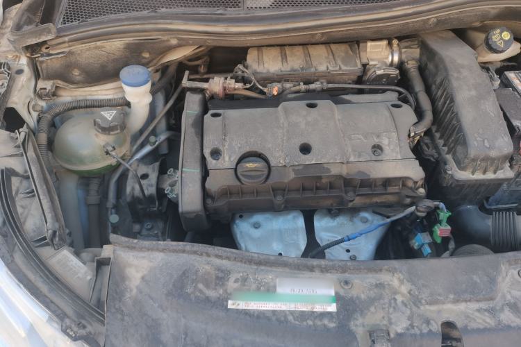 Used Peugeot 2008 2015 1.6L Automatic Playcool Edition Engine Bay Right