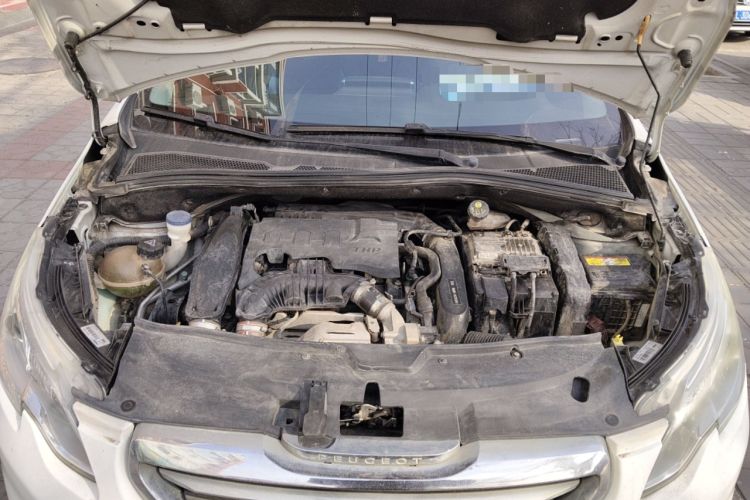 Used Peugeot 2008 2015 1.6THP Automatic Fashion Edition Engine Bay