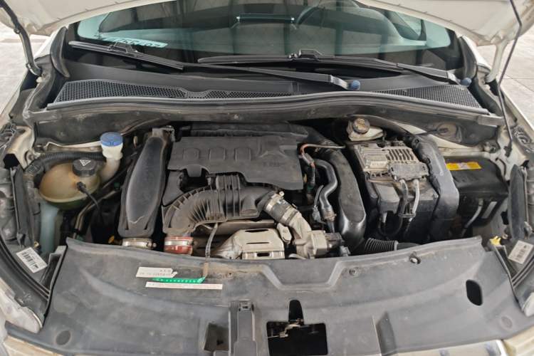 Used Peugeot 2008 2015 1.6THP Automatic Fashion Edition Engine Bay