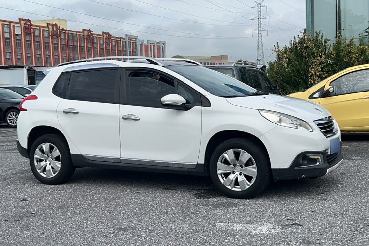 Used Peugeot 2008 2015 1.6THP Automatic Fashion Edition Exterior 2