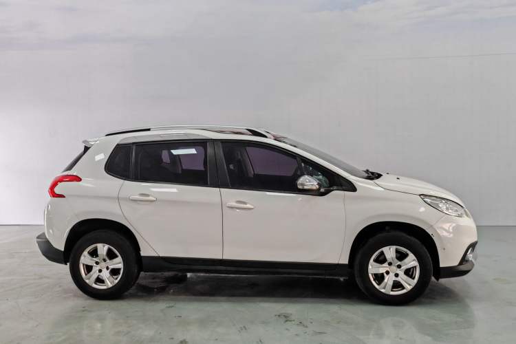 Used Peugeot 2008 2015 1.6L Automatic Playcool Edition Exterior 4