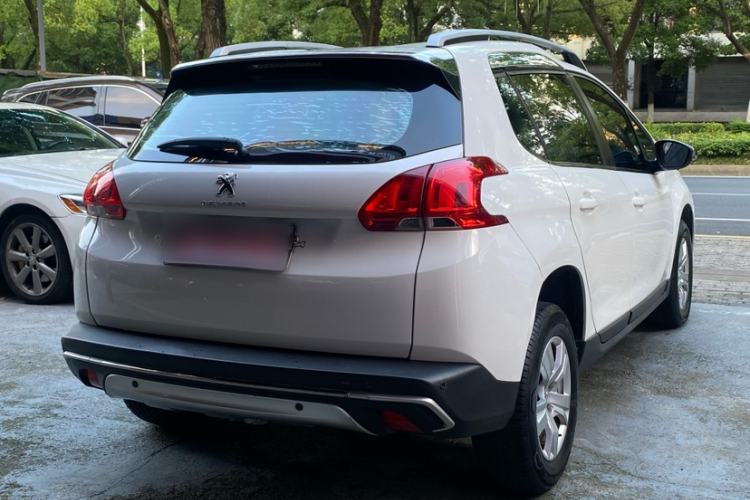 Used Peugeot 2008 2015 1.6L Automatic Playcool Edition Exterior 5