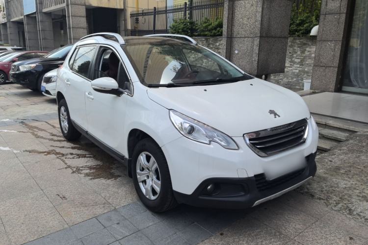 Used Peugeot 2008 2015 1.6L Automatic Playcool Edition Front Right 45 Deg