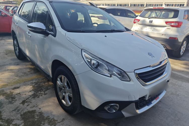 Used Peugeot 2008 2015 1.6L Automatic Playcool Edition Front Right 45 Deg