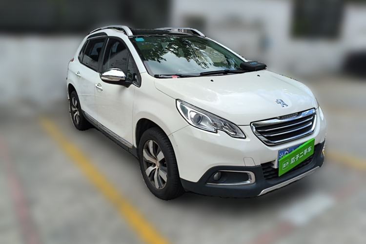 Used Peugeot 2008 2015 1.6THP Automatic Navigation Edition Front Right 45 Deg