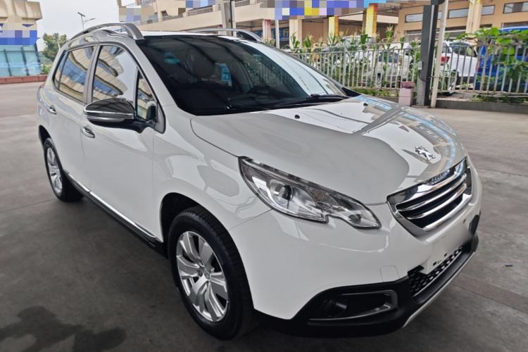 Used Peugeot 2008 2015 1.6THP Automatic Fashion Edition Front Right 45 Deg